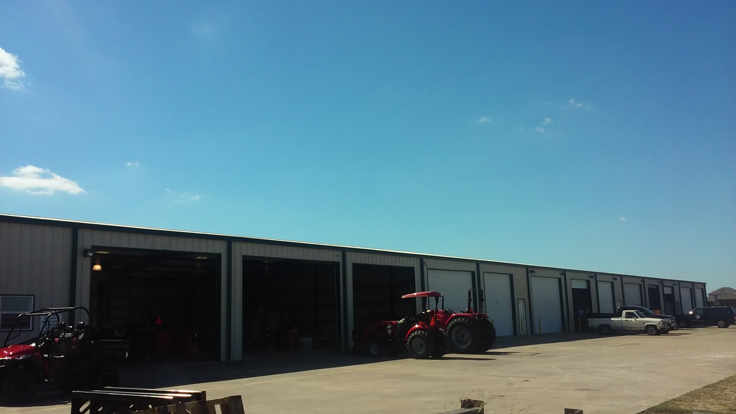 60x300x14 Stall Rental Building